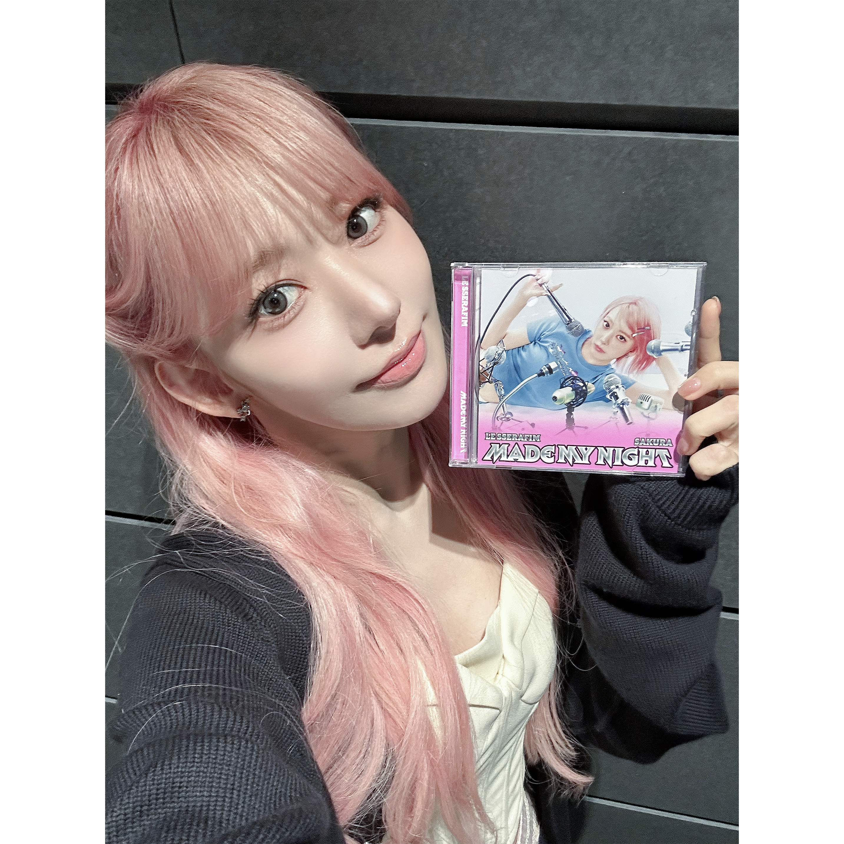 'Made My Night' Single CD (SAKURA ver.) Member Image